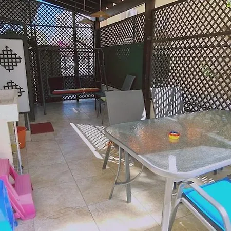 Apartment Garden Larnaca